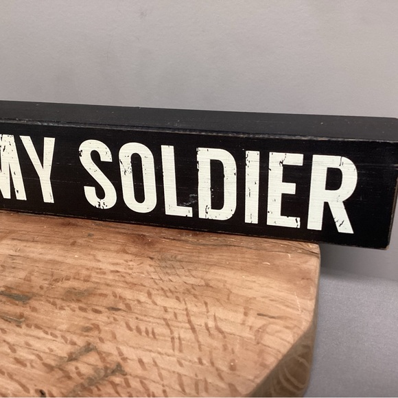🔵 I ❤️ My Soldier - Beautiful Patriotic Home Decor for Mom, Wife, Son, Daughter - Picture 4 of 11